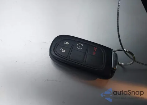 2016 Jeep Cherokee High Altitude/Limited z USA, uszkodzony, nr VIN 1C4PJMDB8GW235705